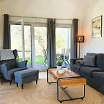 Foerdezauber - Ruhiges Mit Eingezaeuntem Garten Und Kamin Grundhof