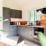 Nyaraló Foerdezauber - Ruhiges Mit Eingezaeuntem Garten Und Kamin