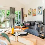 Foerdezauber - Ruhiges Mit Eingezaeuntem Garten Und Kamin Nyaraló Grundhof