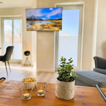 Foerdezauber - Ruhiges Mit Eingezaeuntem Garten Und Kamin Grundhof