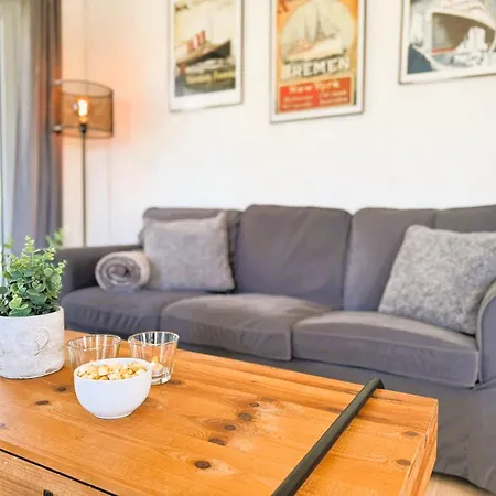 Foerdezauber - Ruhiges Mit Eingezaeuntem Garten Und Kamin Dom wakacyjny