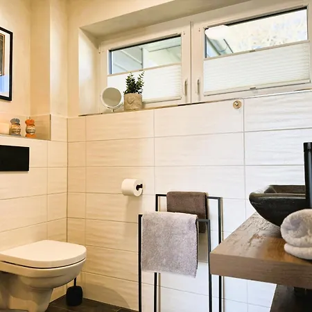 Foerdezauber - Ruhiges Mit Eingezaeuntem Garten Und Kamin Grundhof