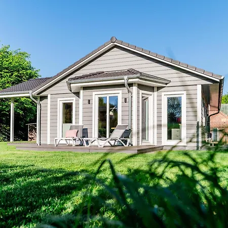 Foerdezauber - Ruhiges Mit Eingezaeuntem Garten Und Kamin بيت للعطل Grundhof